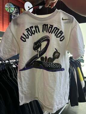 Nike Kobe Bryant Black Mamba 5 Rings Championship T-Shirt White Size Medium